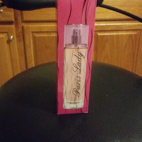 Perfume - Picture 2 of 4